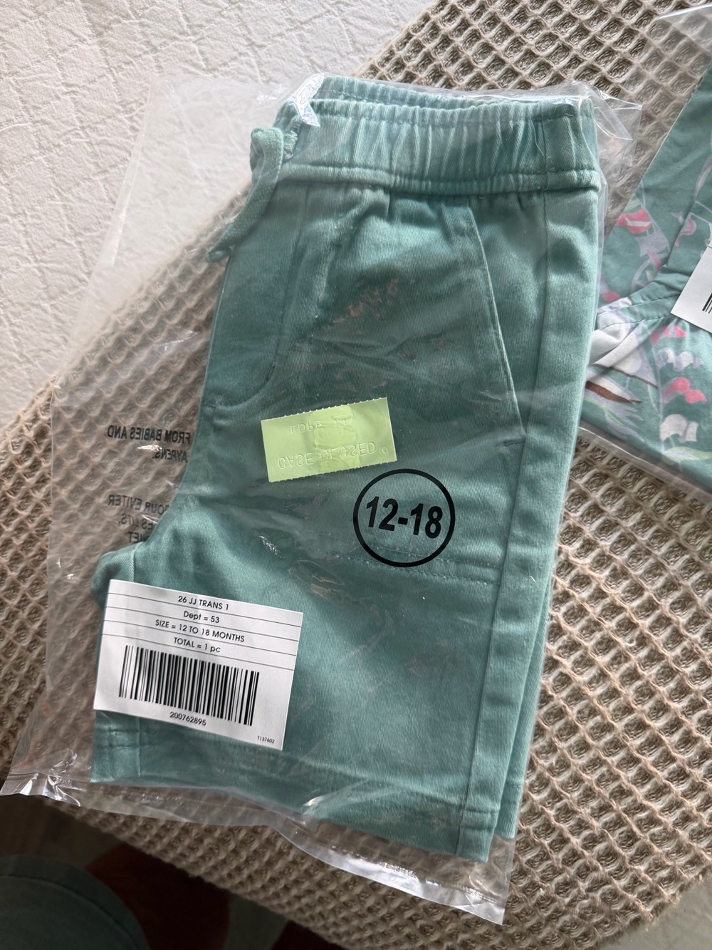 Janie and Jack boys green TWILL shorts size 12-18 months NWT